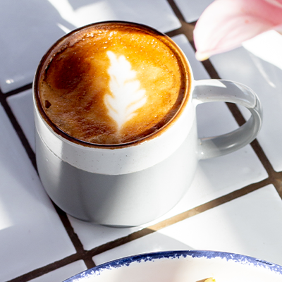 Café servido en Pan Springs Cabo